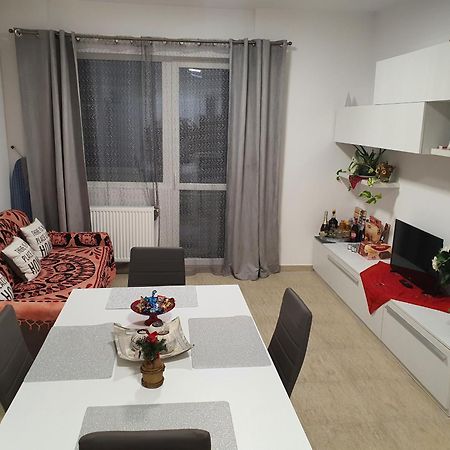 Lar Apartment Focşani 客房 照片